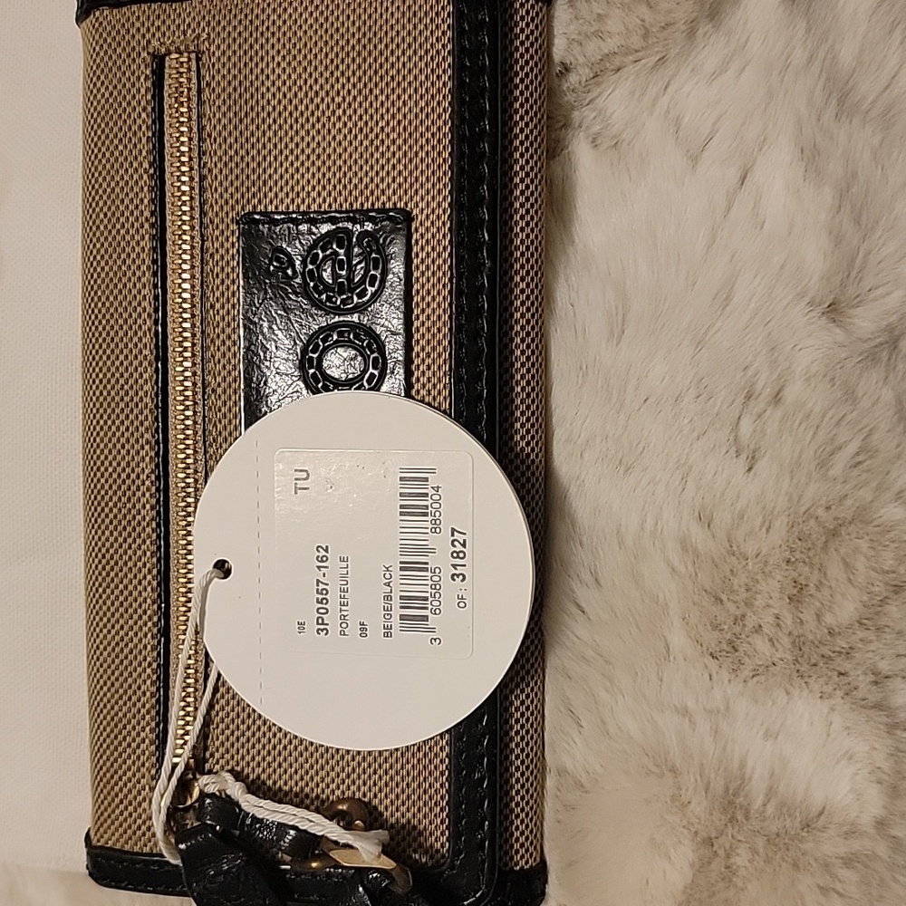 Chloe Beige Canvas and Black Leather Wallet - Picture 4 of 11